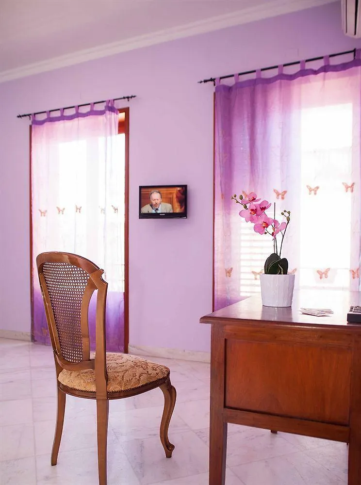 Nonna Nina Bed & Breakfast Avola 2*,  Italy